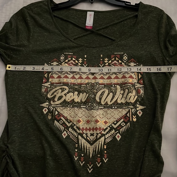 No Boundaries T-shirt, size L/G 11-13, Army Green Long Sleeve. - Picture 10 of 10